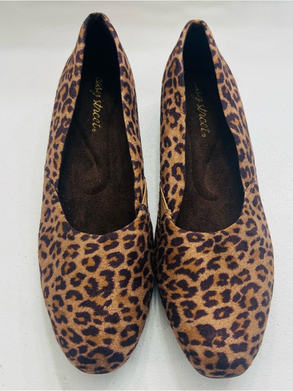 Easy Street Slip On Leopard Print Suede Rubbed Sole Low Heel Everyday Wear Sz 9M
